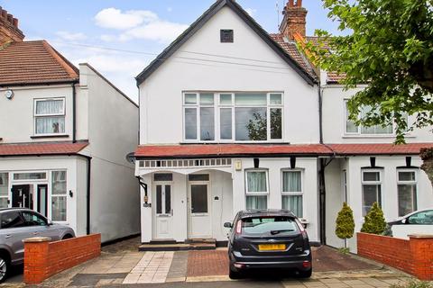 39a Welldon Crescent, Harrow, HA1 1QP