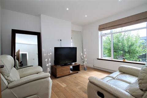 39a Welldon Crescent, Harrow, HA1 1QP