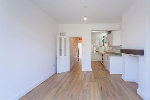 3 bedroom semi-detached house to rent, Dawson Road, Kingston Upon Thames