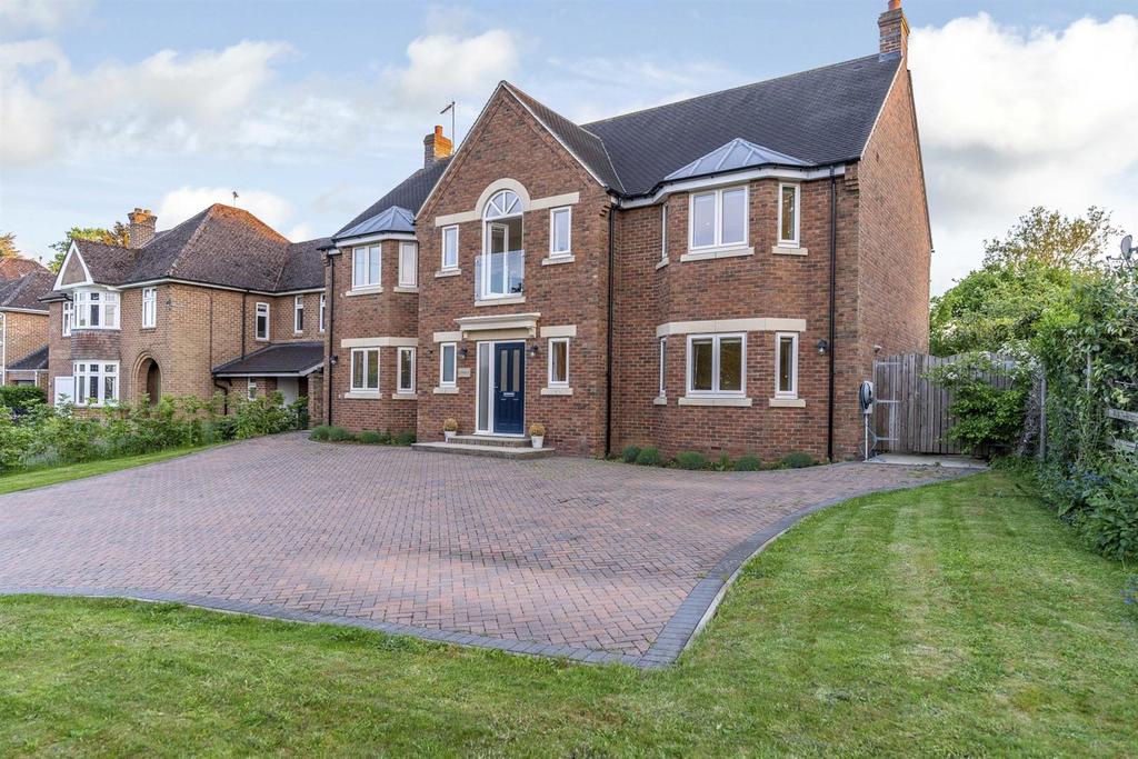 Berry Hill Road, Adderbury, Banbury, Oxfordshire 5 bed detached house