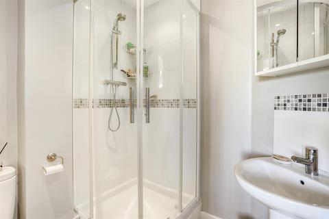 20 Hanno Close, Wallington, SM6 9BZ