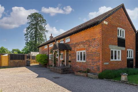 The Granary Ironsbottom, Sidlow, Reigate, RH2 8PP