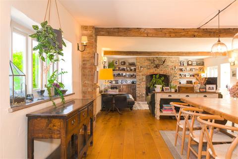The Granary Ironsbottom, Sidlow, Reigate, RH2 8PP
