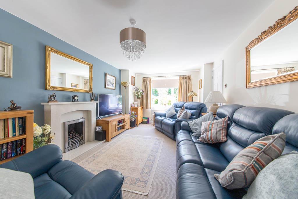 Baker Close, Ludlow 4 bed detached house £375,000