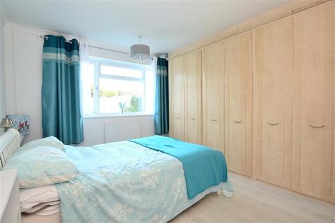 58 Hurley Road, Worthing, BN13 2PA