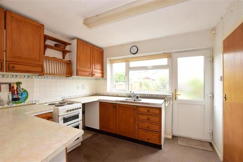 6 Alberta Walk, Worthing, BN13 2SG