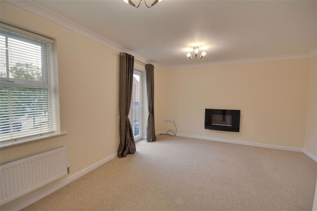 The Laurels, Barlby, YO8 3 bed semidetached house £800 pcm (£185 pw)