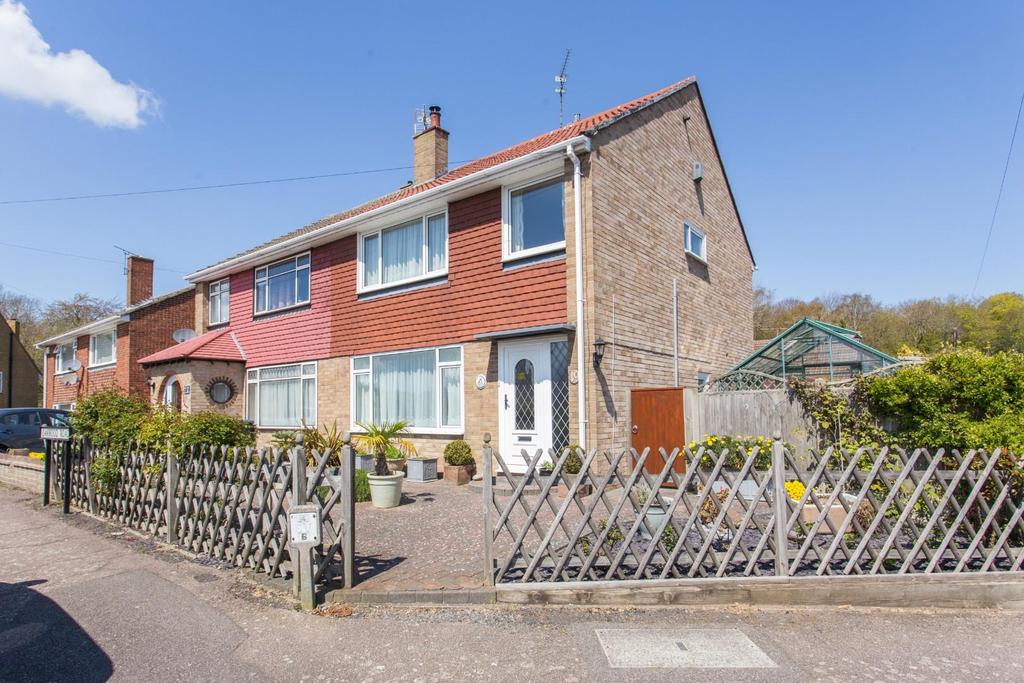 Laburnum Lane, Sturry, Canterbury 3 bed semidetached house £375,000