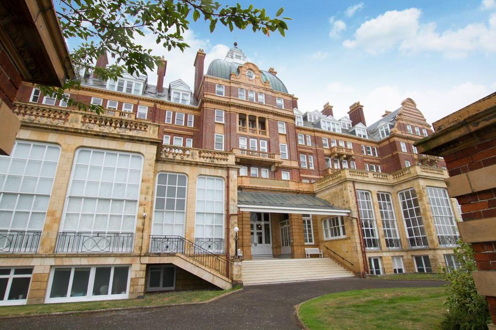 The Metropole, Folkestone 2 bed flat £950 pcm (£219 pw)