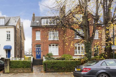 3 bedroom apartment to rent - NW6