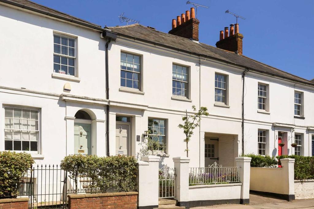 East Street, Farnham 3 bed terraced house £850,000