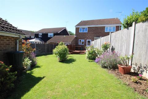 5 Rowhedge, Brentwood, CM13 2TS