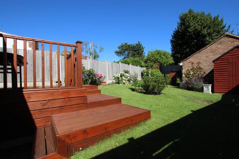 5 Rowhedge, Brentwood, CM13 2TS