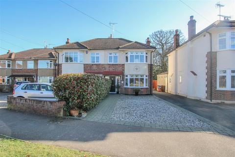 11 The Meadows, Ingrave, Brentwood, CM13 3RL