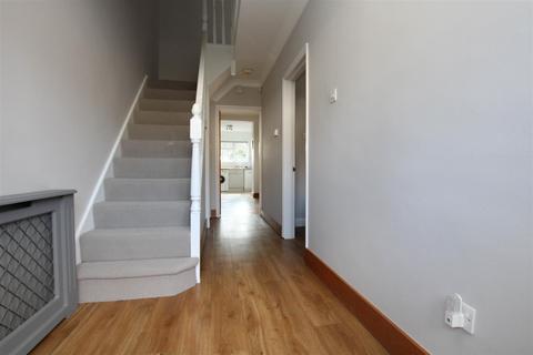 11 The Meadows, Ingrave, Brentwood, CM13 3RL