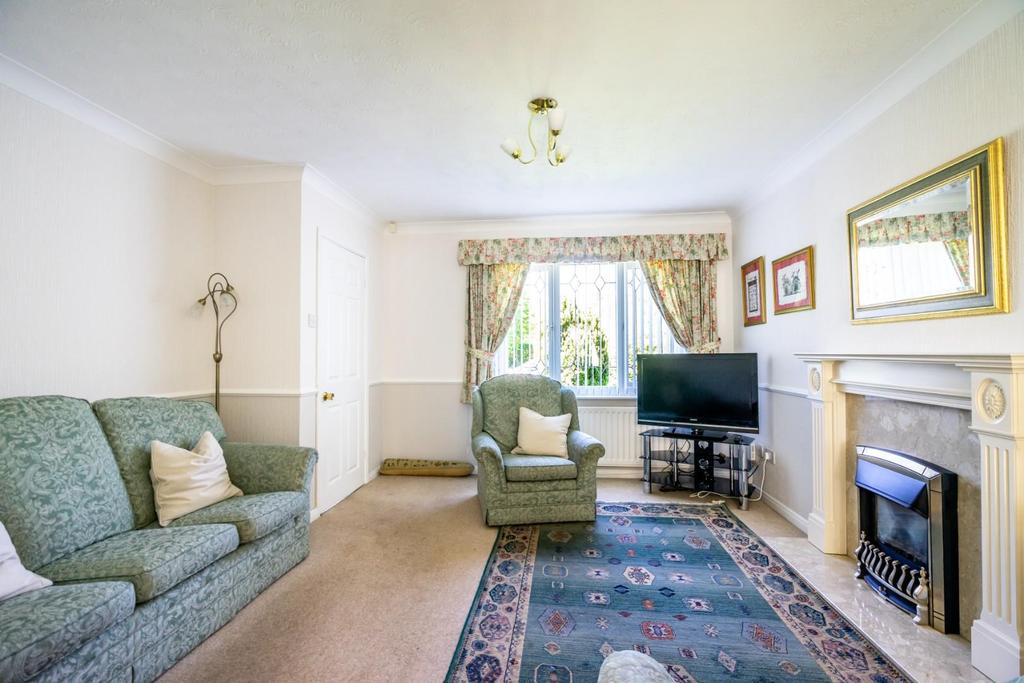 Alness Drive, Woodthorpe, York 3 bed detached house £325,000
