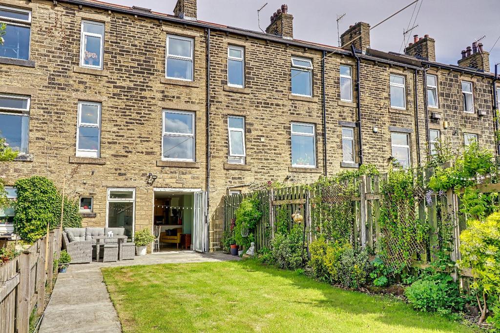 Salisbury Street, Calverley, Pudsey 3 bed terraced house £375,000