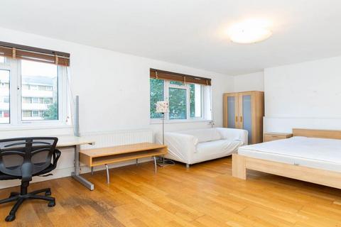 3 bedroom flat to rent, NW1