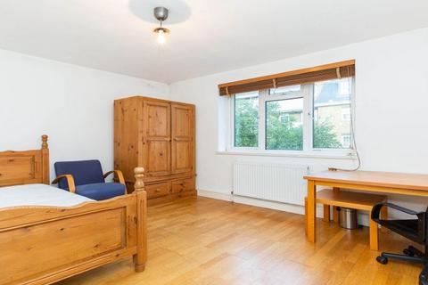 3 bedroom flat to rent, NW1