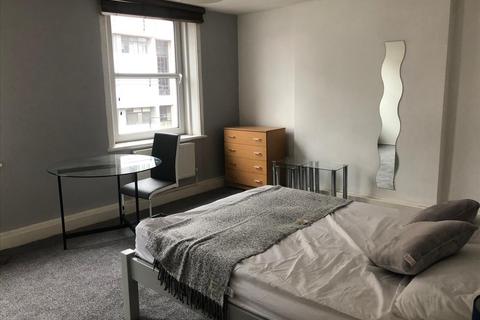 2 bedroom flat to rent - Richmond Court, 7b North End Road, London, W14