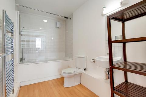 2 bedroom flat to rent - Richmond Court, 7b North End Road, London, W14