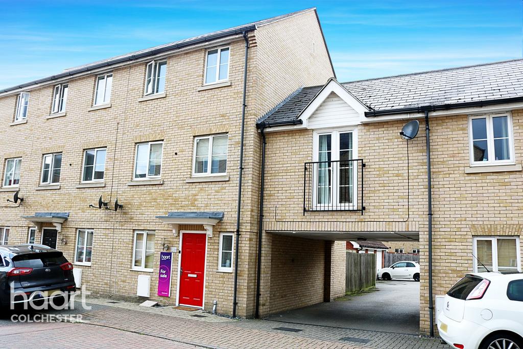 Mortimer Gardens, Colchester 4 bed semidetached house £325,000