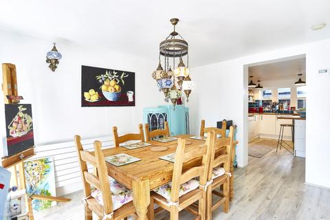 14 Oldham Road, Denshaw, Oldham, OL3 5SL