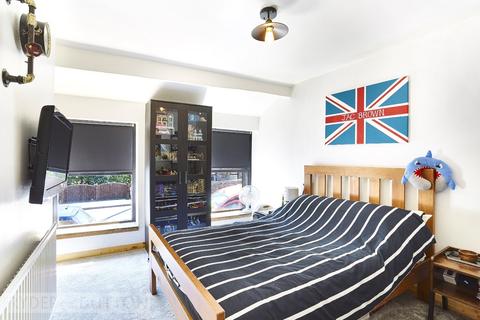 14 Oldham Road, Denshaw, Oldham, OL3 5SL
