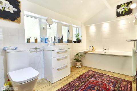 14 Oldham Road, Denshaw, Oldham, OL3 5SL