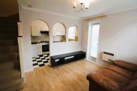 1 bedroom cluster house to rent, The Dell, Wigmore, Luton, LU2