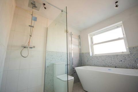 4 bedroom semi-detached house to rent, Llandennis Avenue, Cardiff