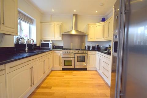 14 Cavendish Road, New Malden, KT3 6DE