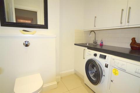 14 Cavendish Road, New Malden, KT3 6DE