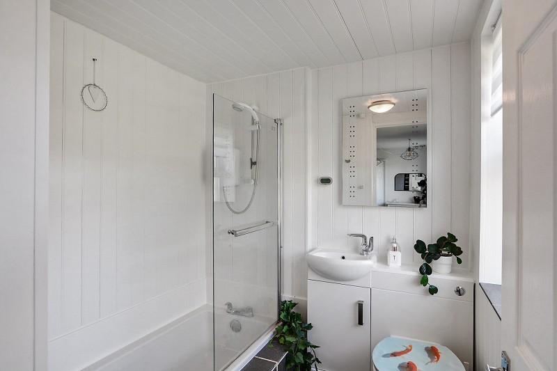 Annex Bathroom