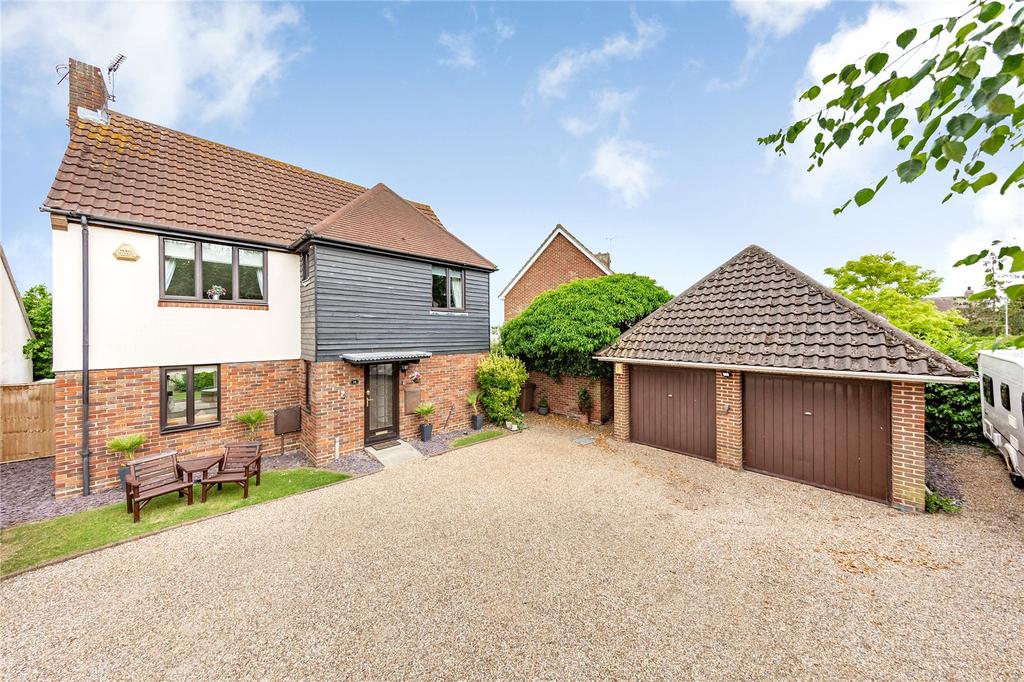 Broughton Road, South Woodham Ferrers, Essex, CM3 4 bed detached house