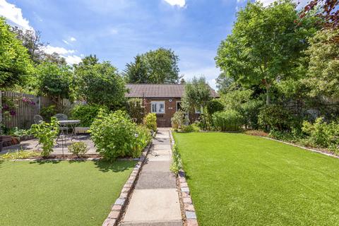 74 West Common Road, Bromley, BR2 7BY