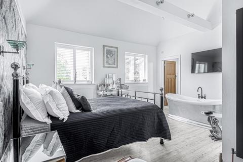 74 West Common Road, Bromley, BR2 7BY