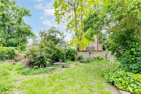 8, Ravensbourne House Arlington Road, Twickenham, TW1 2AX