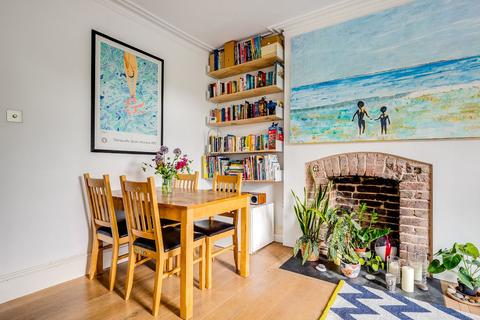 8, Ravensbourne House Arlington Road, Twickenham, TW1 2AX
