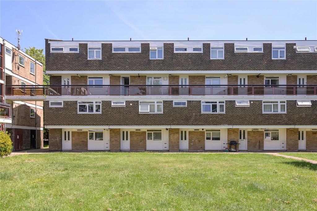 Gloucester Road, Kingston Upon Thames, KT1 3 bed apartment £365,000