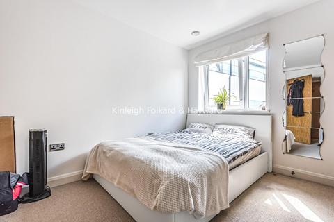 18 Cowdrey Mews, London, SE6 3AP