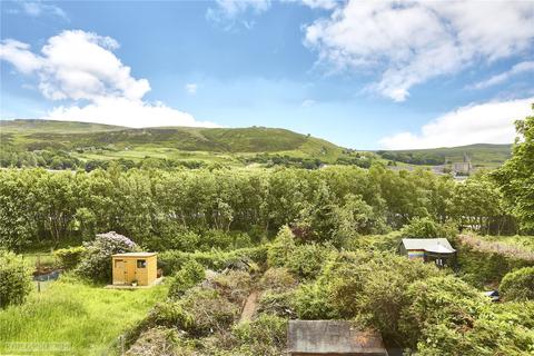 21 Dirker Drive, Marsden, Huddersfield, HD7 6AP