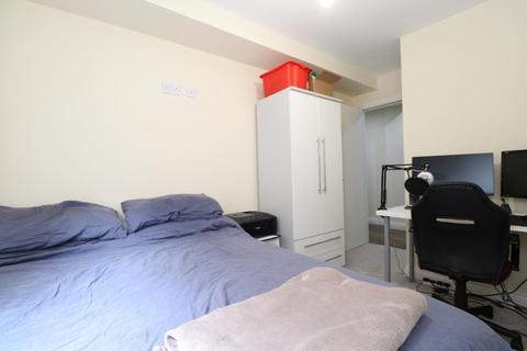 2 bedroom apartment to rent - Brunswick Court LS2