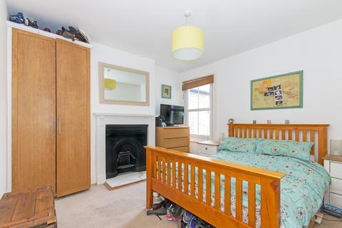 16b Treport Street, London, SW18 2BP