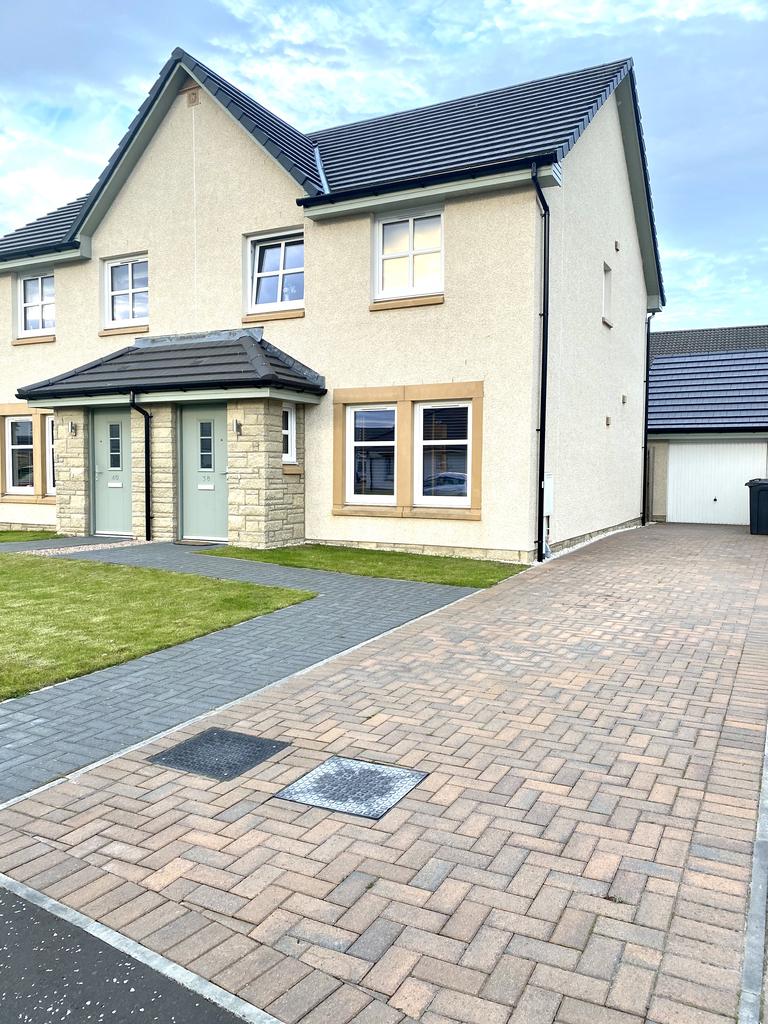 Dothan Road, Kirkcaldy, Fife, KY2 3 bed semidetached house £185,000