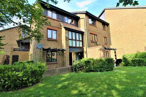 39 Whitecroft, Horley, RH6 9BZ