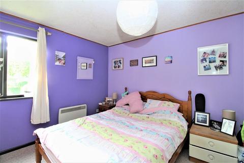 39 Whitecroft, Horley, RH6 9BZ