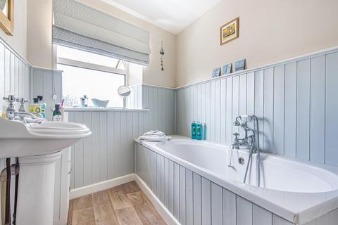 4 Coach Lane, Faringdon, SN7 8AB