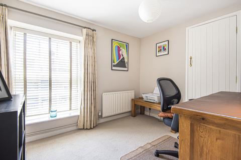 4 Coach Lane, Faringdon, SN7 8AB
