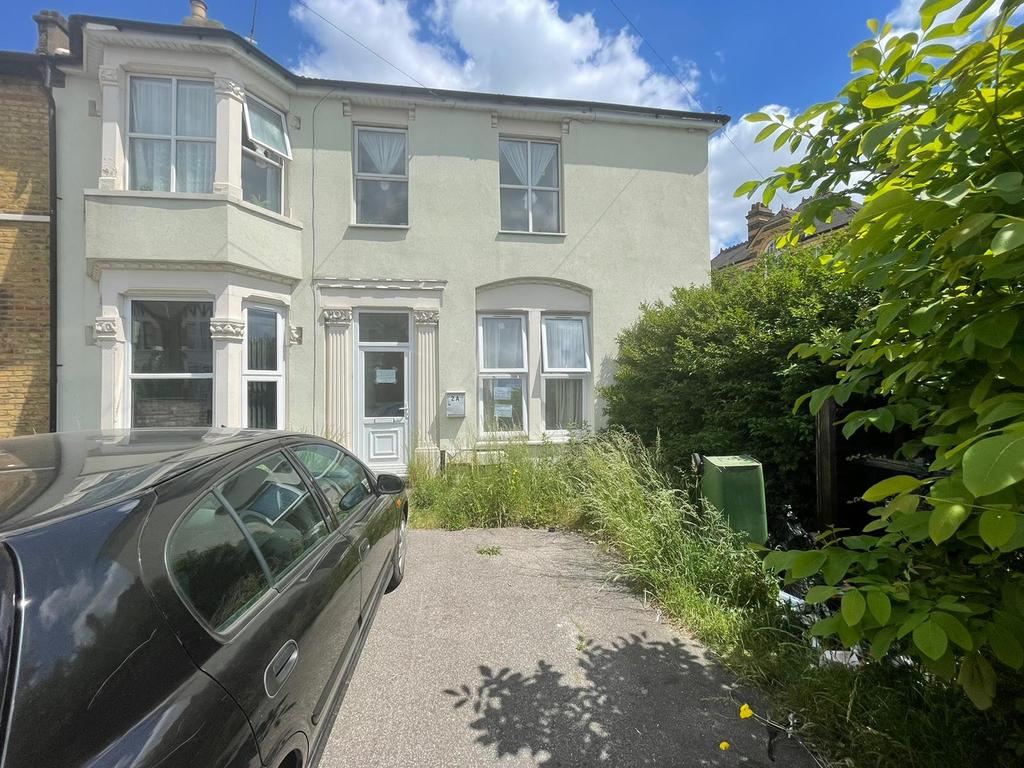 Melbourne Road, Ilford, Essex, IG1 1 bed flat £1,000 pcm (£231 pw)